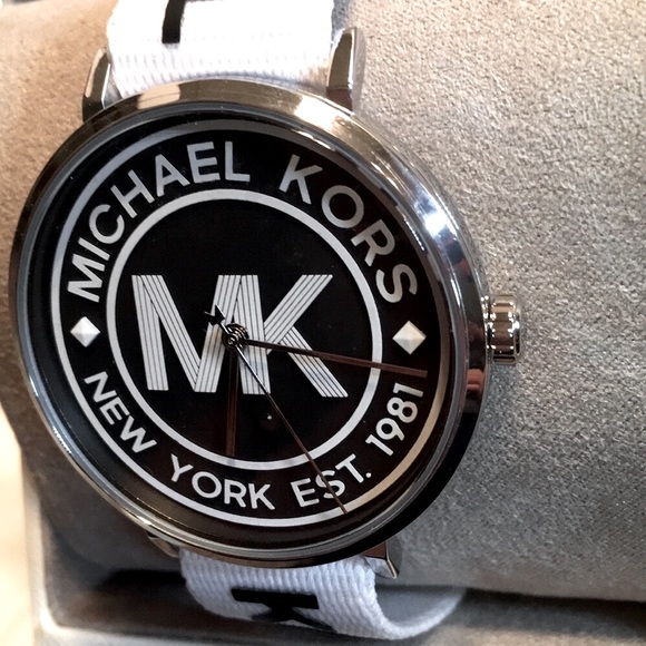 🖤MICHAEL KORS®UNISEX MK Logo Watch🖤 - Picture 2 of 11
